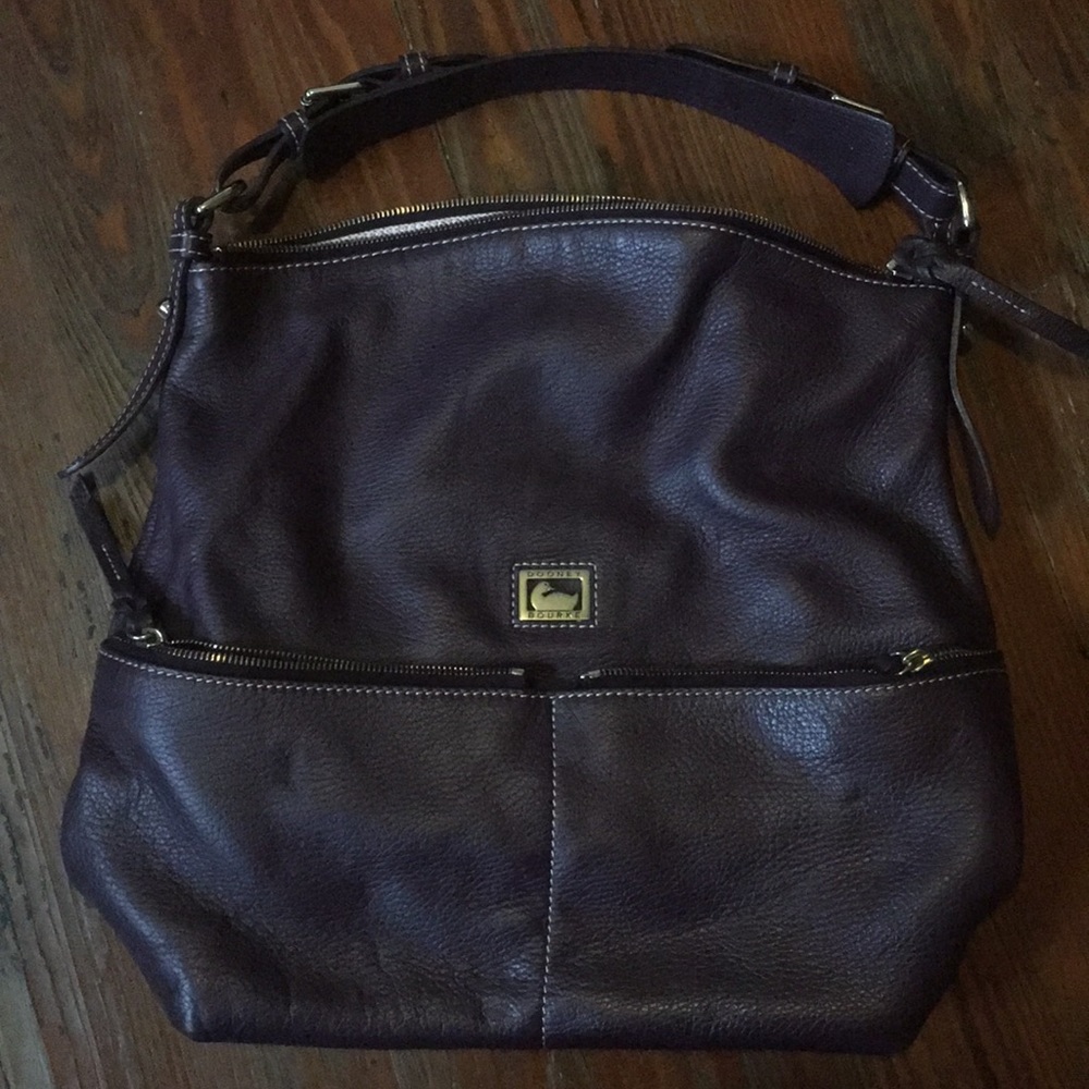 Plum leather Dooney & Bourke shoulder bag
